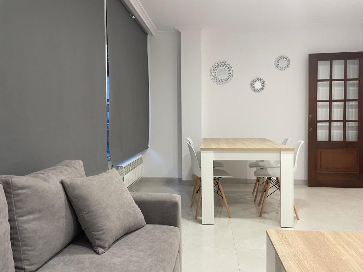 Apartamentos Demar Luis Casais 오그로브 외부 사진