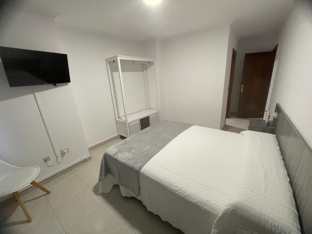 Apartamentos Demar Luis Casais 오그로브 외부 사진