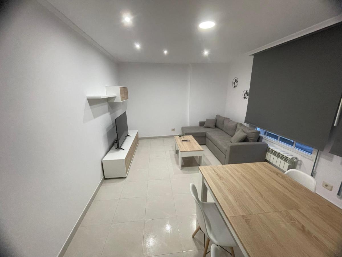 Apartamentos Demar Luis Casais 오그로브 외부 사진