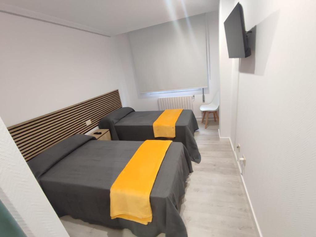 Apartamentos Demar Luis Casais 오그로브 객실 사진