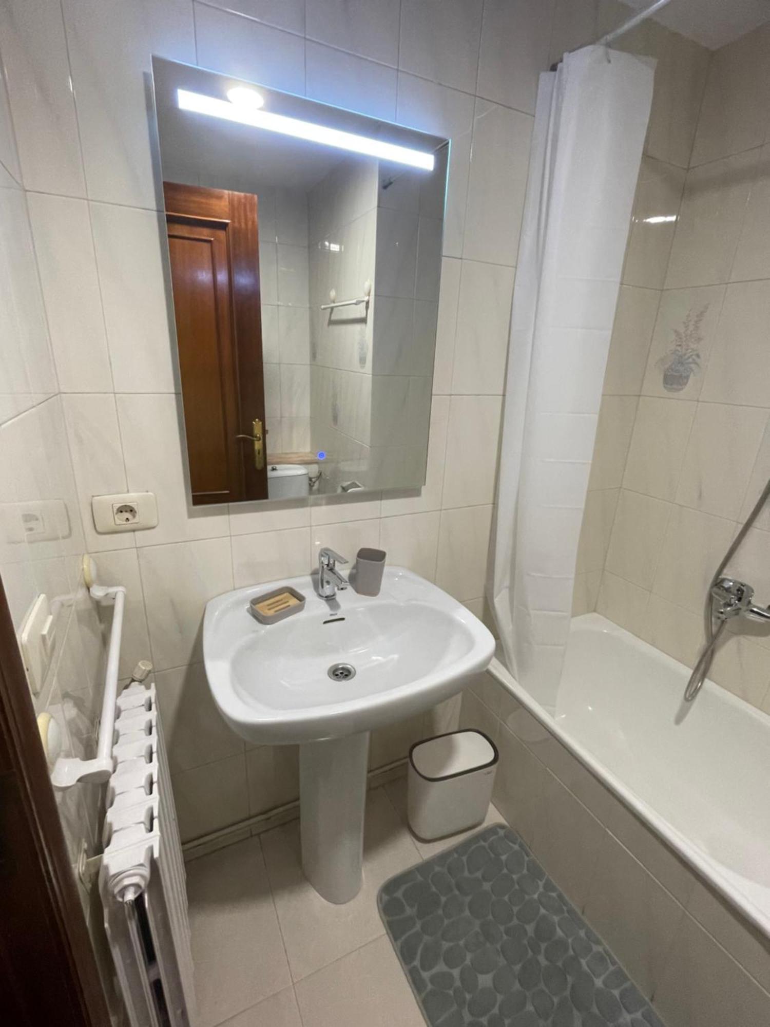 Apartamentos Demar Luis Casais 오그로브 객실 사진